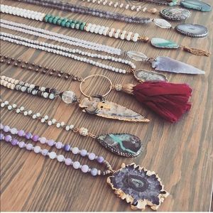 Fabulina Arrowhead Neacklace